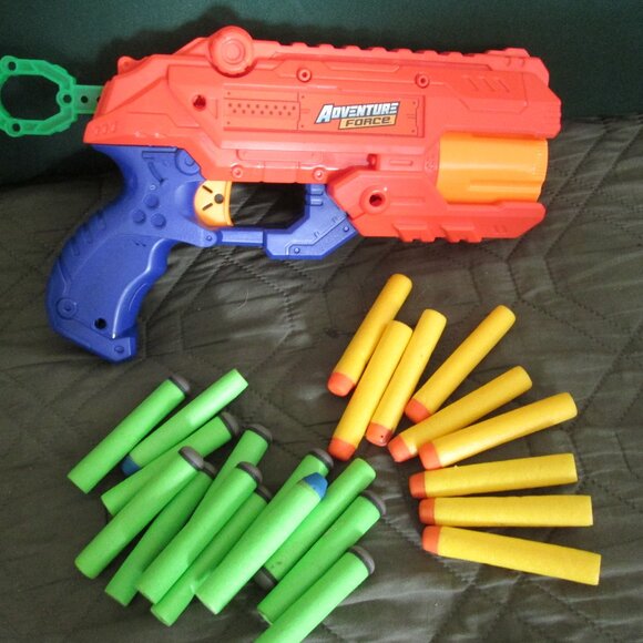 ADVENTURE FORCE DART GUN - Picture 2 of 2